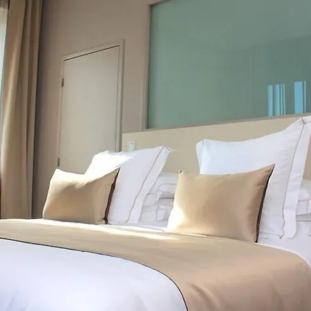 Mas De Boudan Hotel 4*