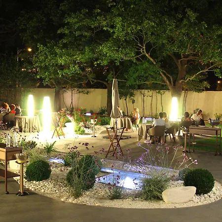 Mas De Boudan Hotel 4*