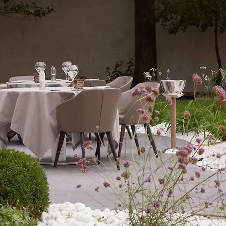 Mas De Boudan Hotel 4*