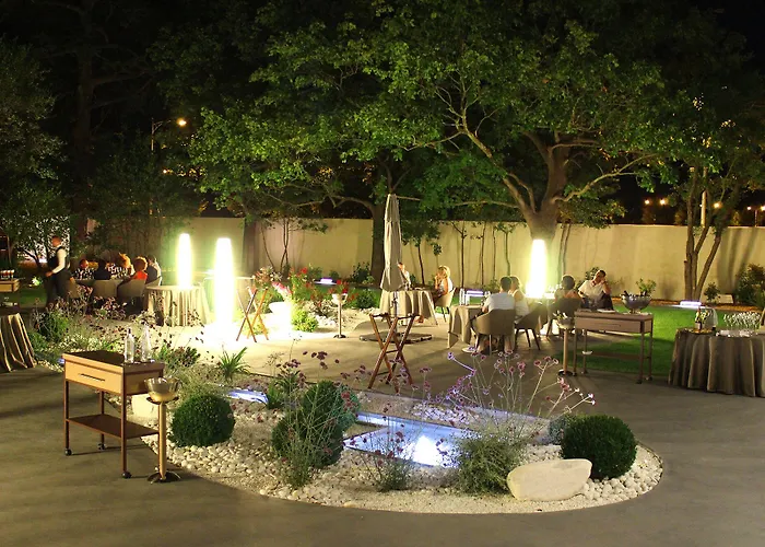 Mas De Boudan Hotel 4*